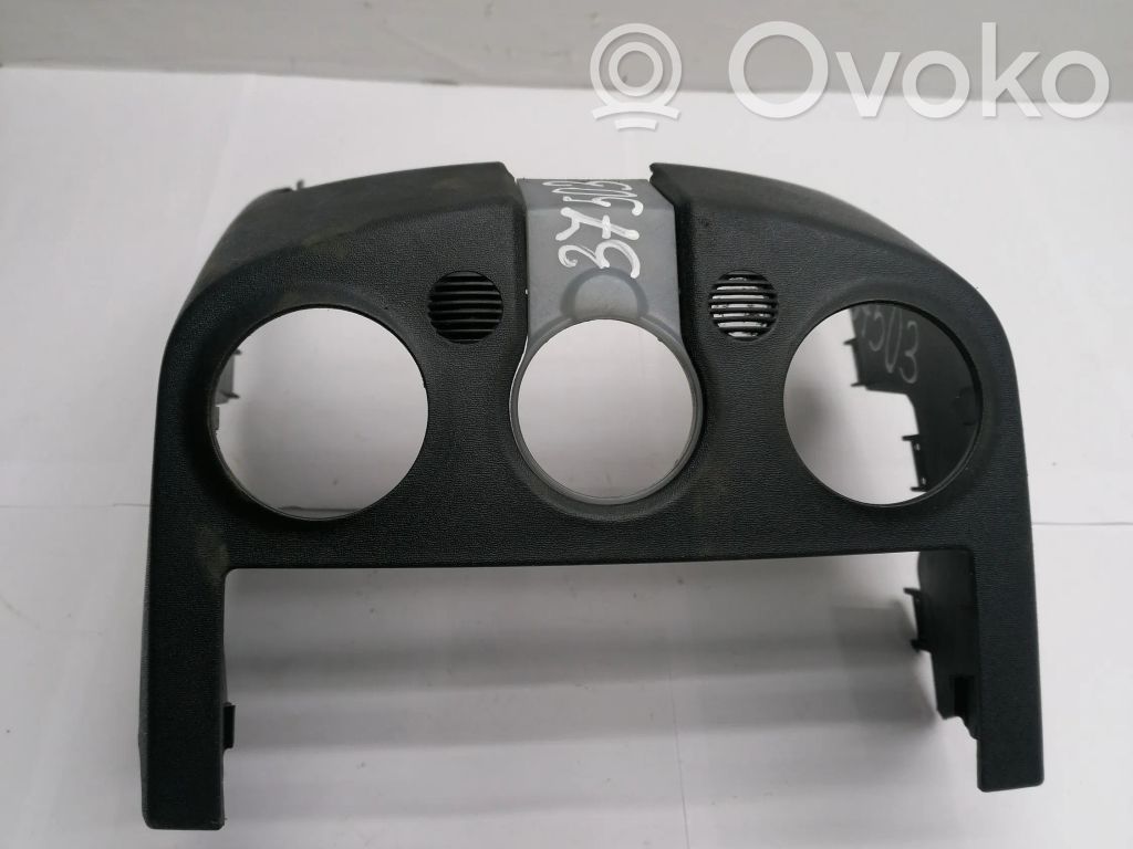 Mitsubishi Colt CZ3 Klimato kontrolės/ pečiuko kontrolės apdaila 