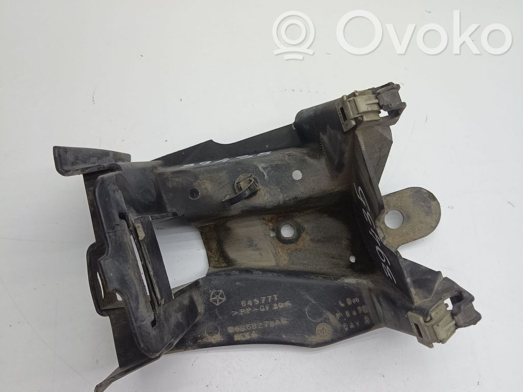 Dodge Caravan Muu moottoritilan osa 