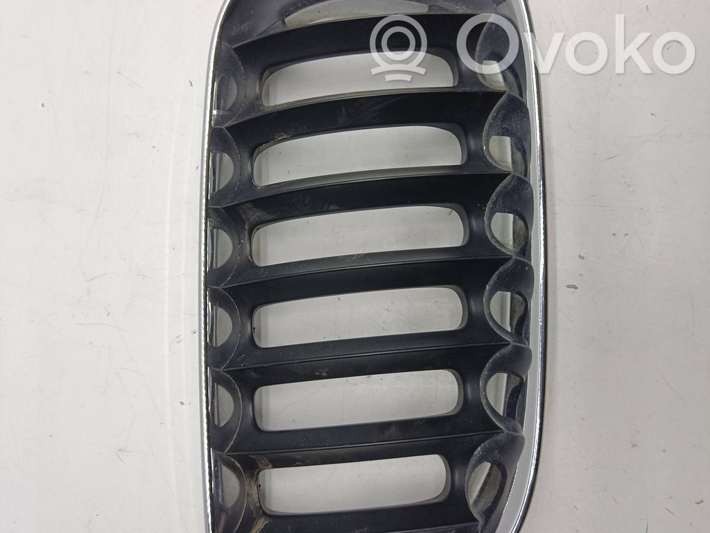 BMW X3 E83 Front bumper upper radiator grill 