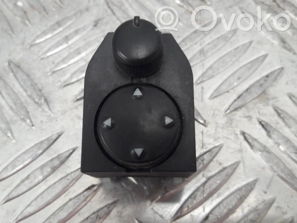 Interruptor del espejo lateral   8D0959565A,MANDORETROVISOR
