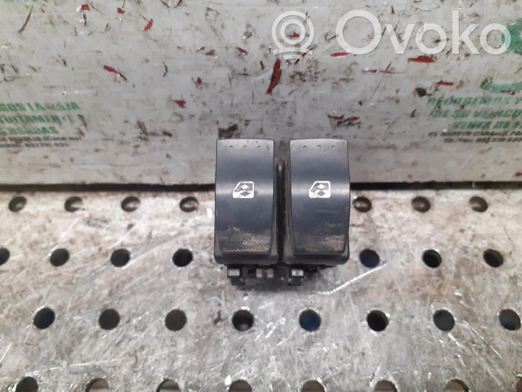 Renault Laguna II Electric window control switch 