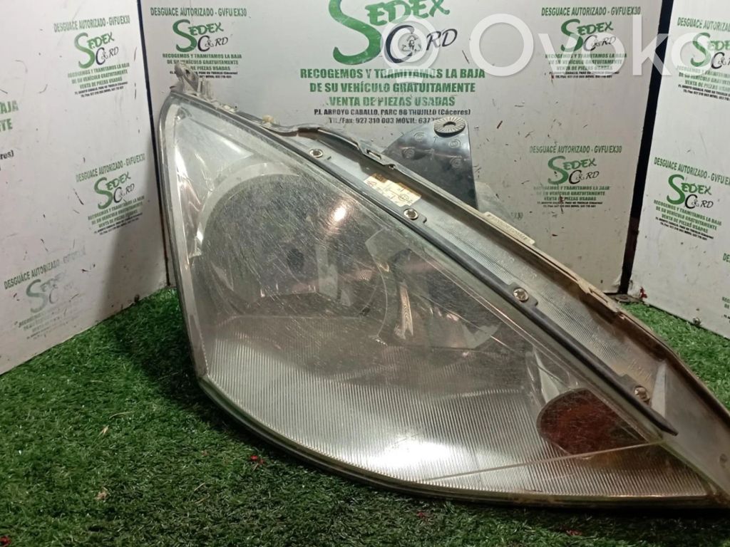 Ford Focus Headlight/headlamp 