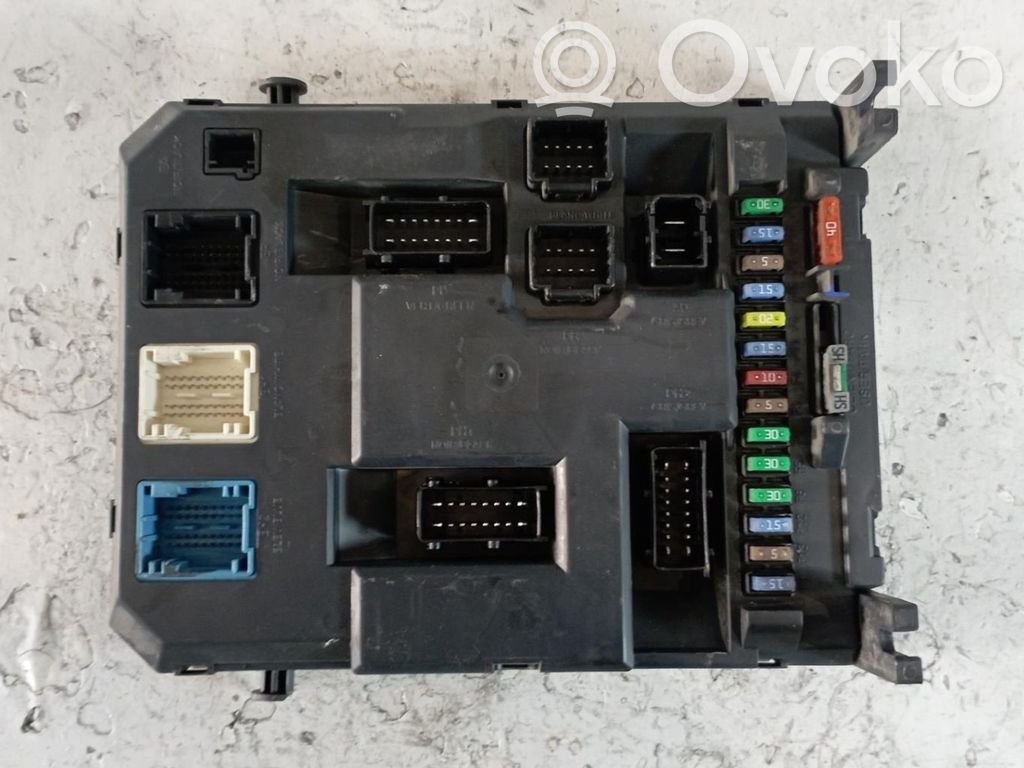 Citroen C3 Fuse module 