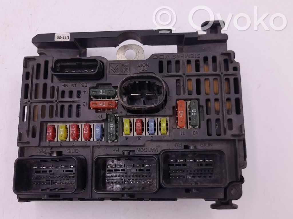 Citroen C4 I Fuse module 