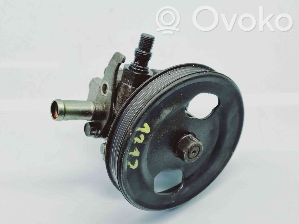 Mitsubishi L200 Power steering pump 