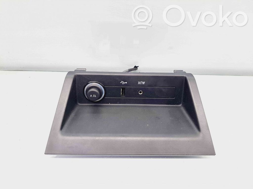 Skoda Fabia Mk3 (NJ) Otros interruptores/perillas/selectores 