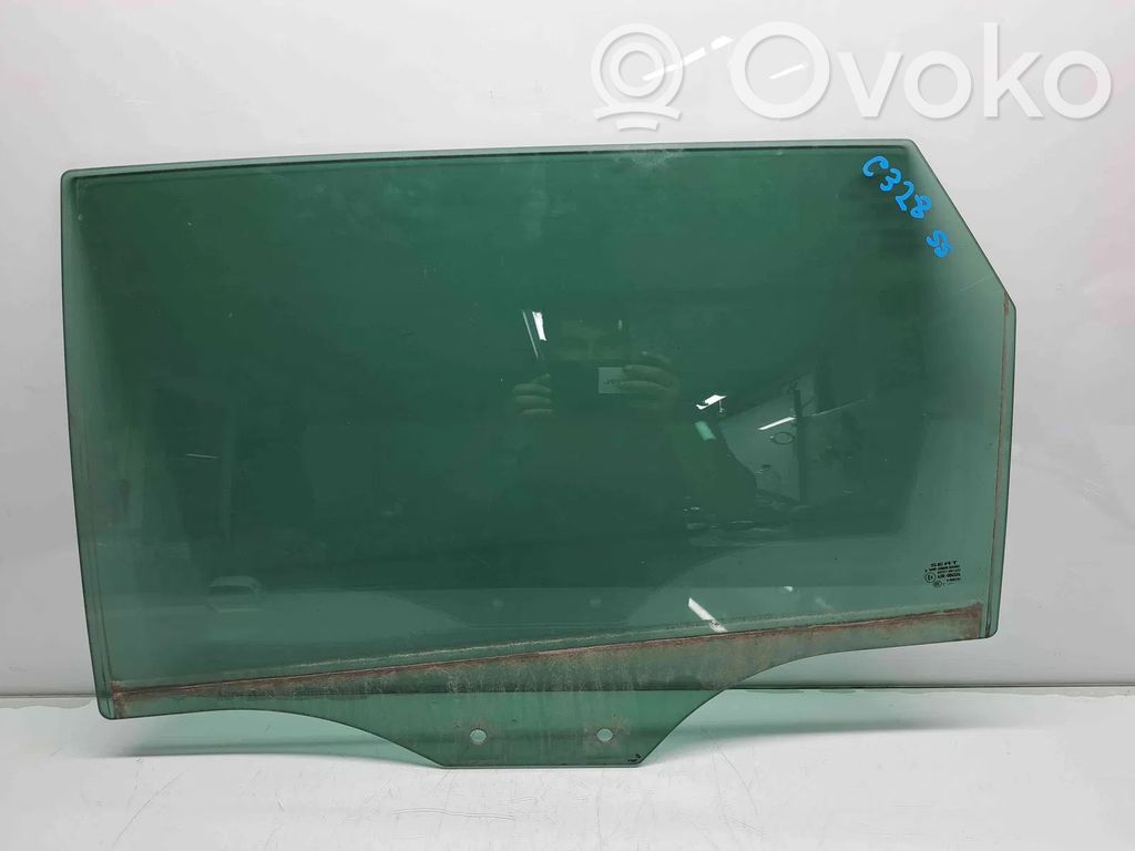 Luna de la puerta trasera   OEM