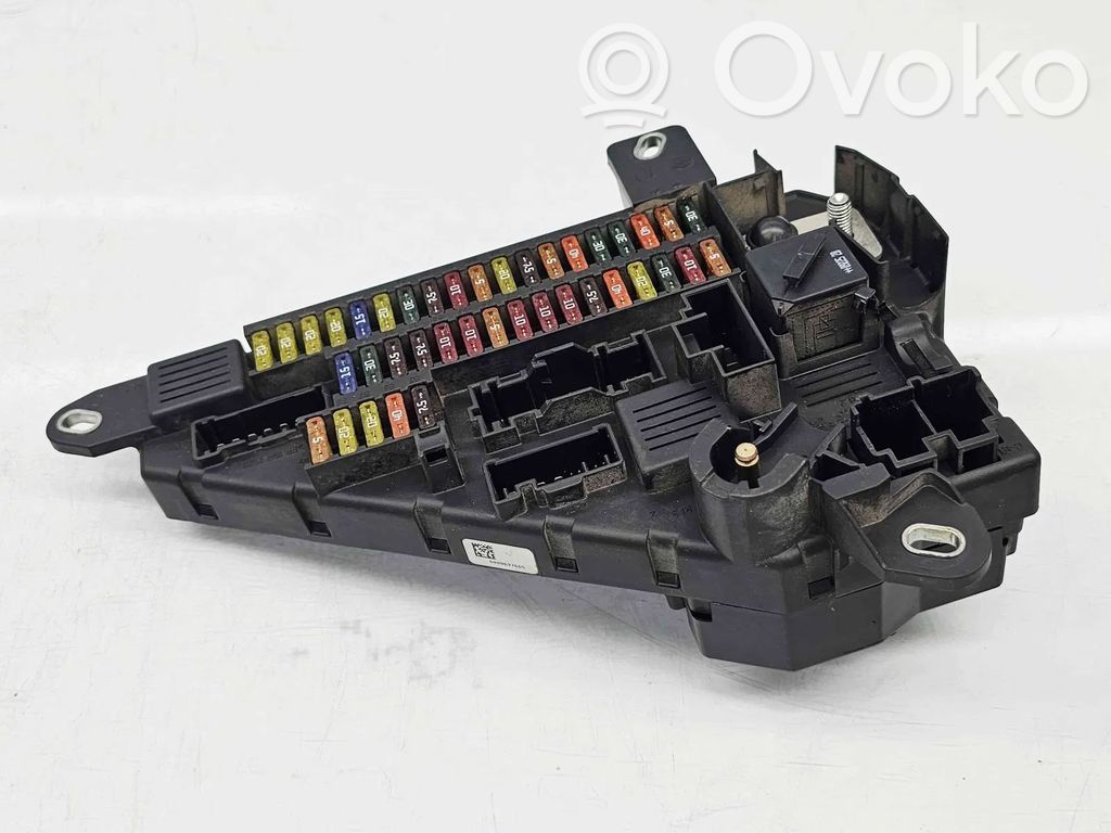 Module de fusibles   9138830