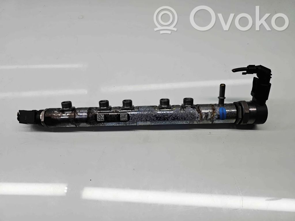 BMW 5 F10 F11 Rampă alimentare injectoare 