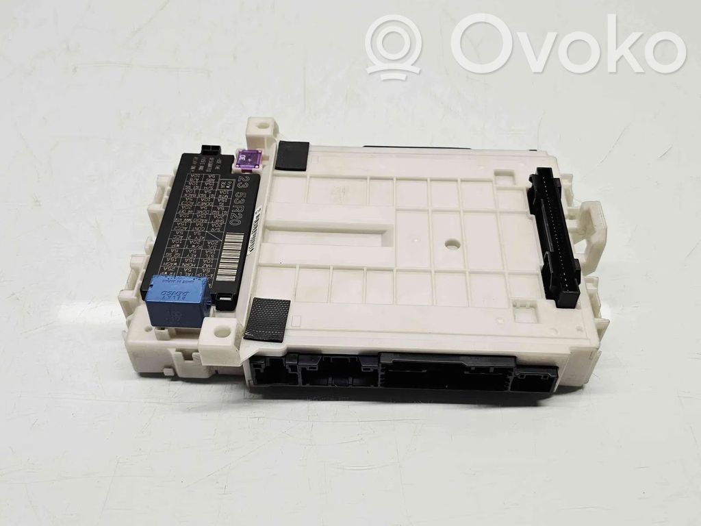 Suzuki Swift III High voltage junction box 