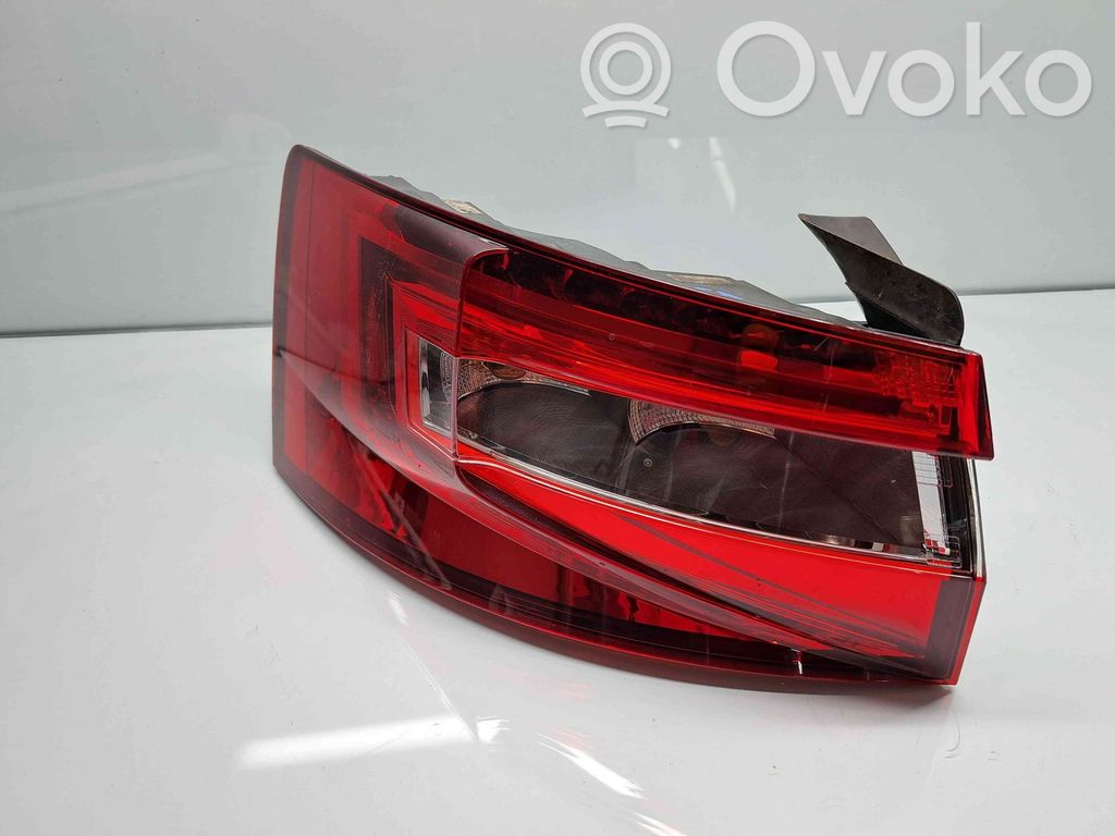 Skoda Superb B8 (3V) Rear/tail lights 