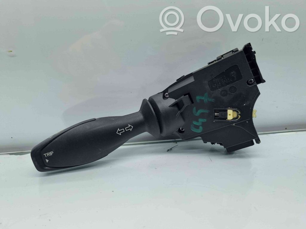 Commodo de clignotant   8A6T13335BC
