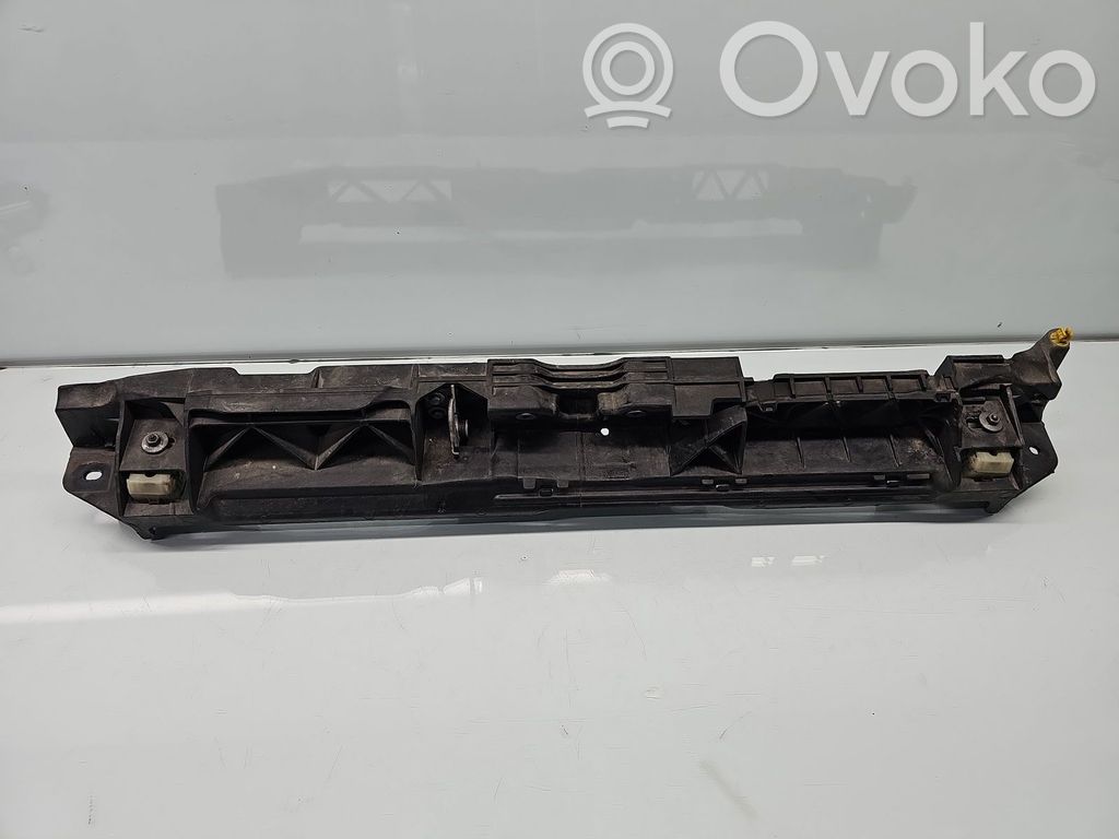 Peugeot 308 Suport montare bară față 