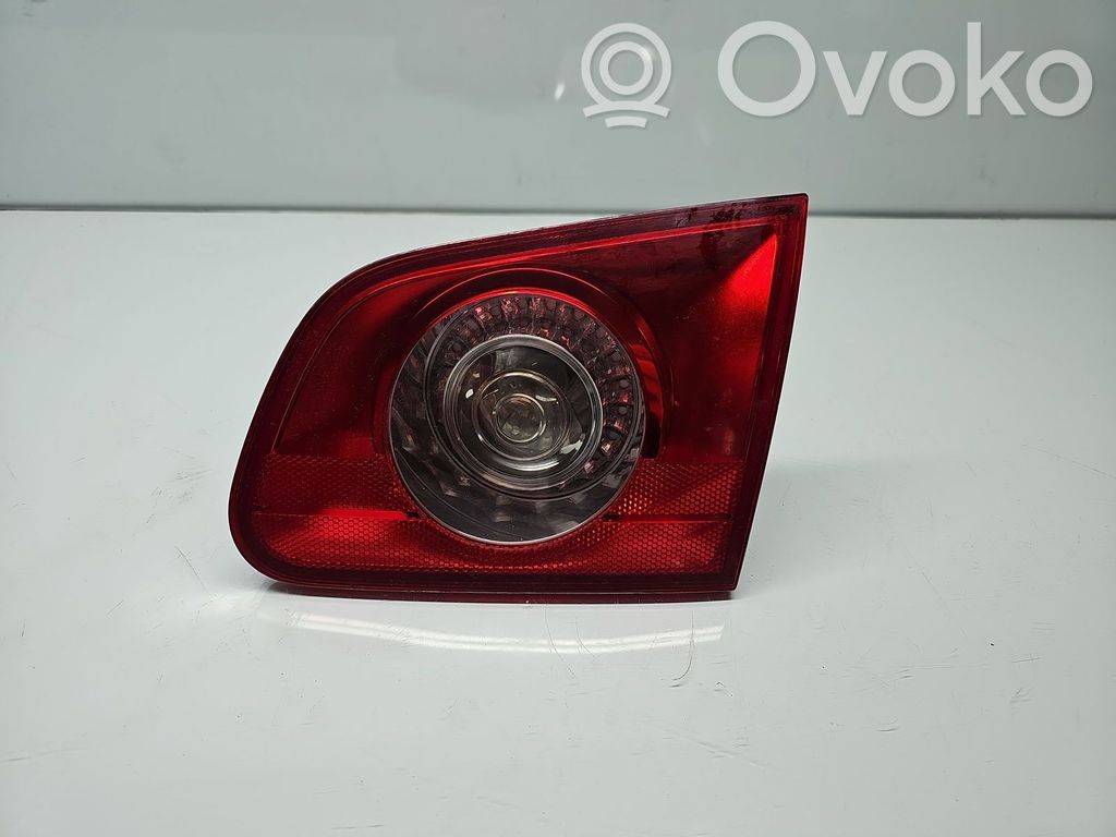 Volkswagen PASSAT B6 Lampa tylna 