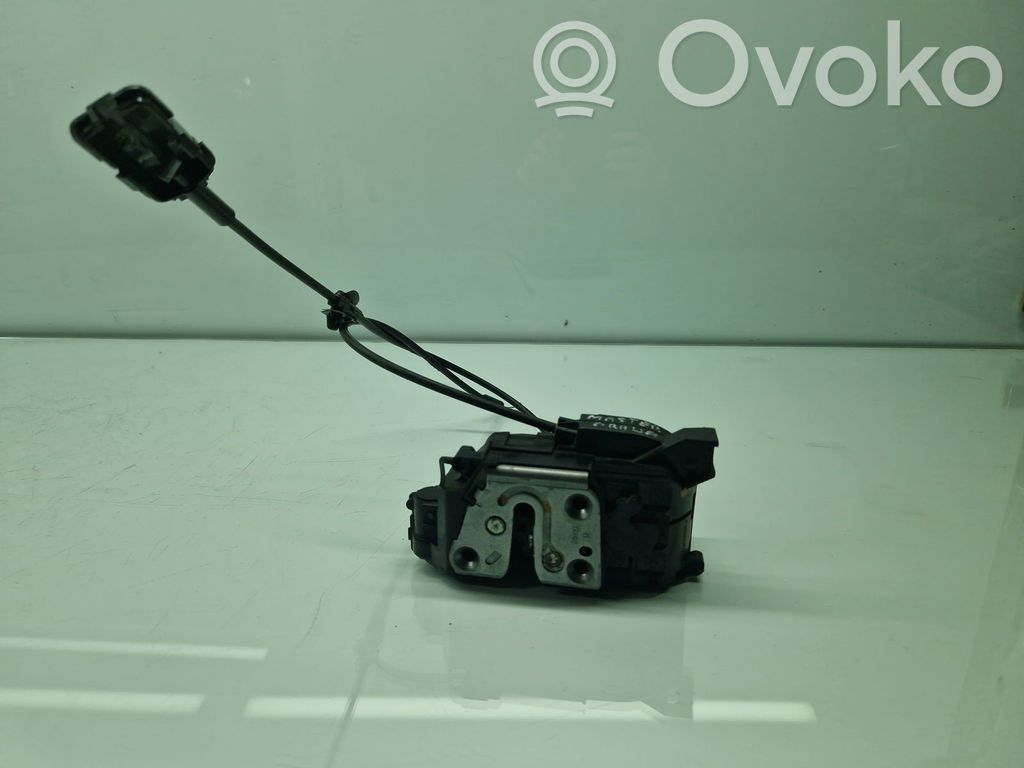 Opel Movano B Front door lock (next to the handle) 