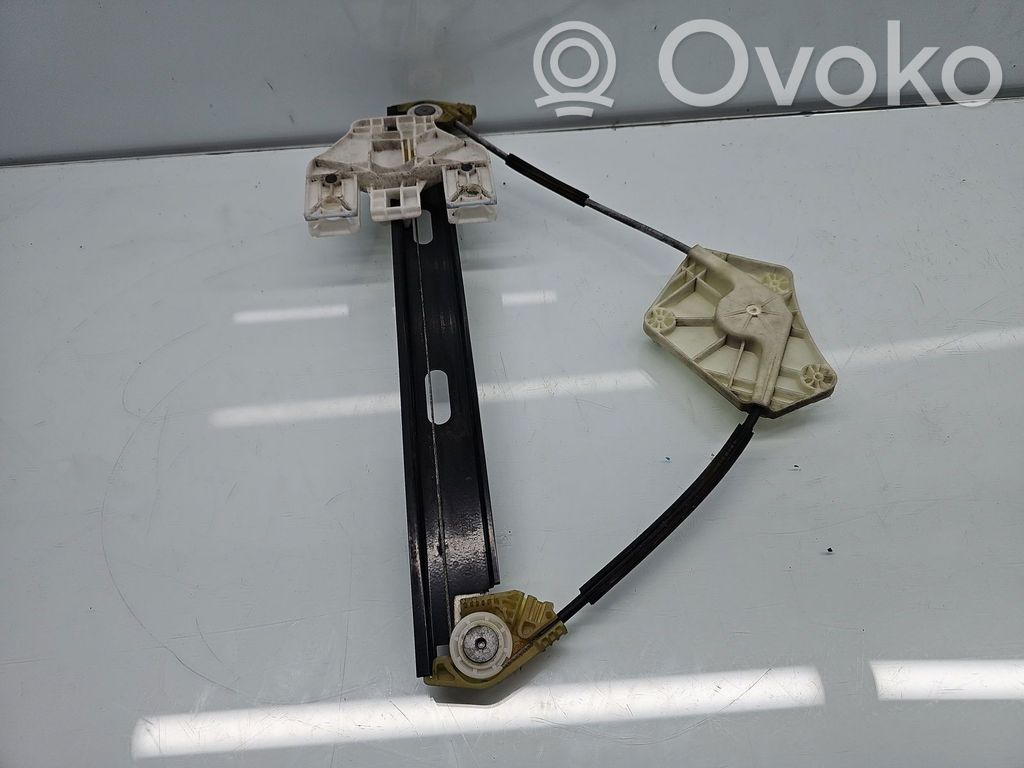 Seat Leon (5F) Mecanismo para subir la puerta trasera sin motor 