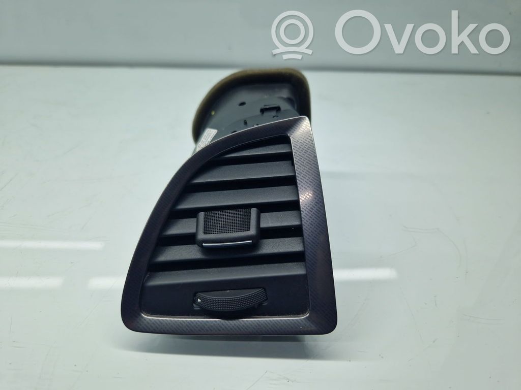 Opel Astra J Dysze / Kratki środkowego nawiewu deski rozdzielczej 