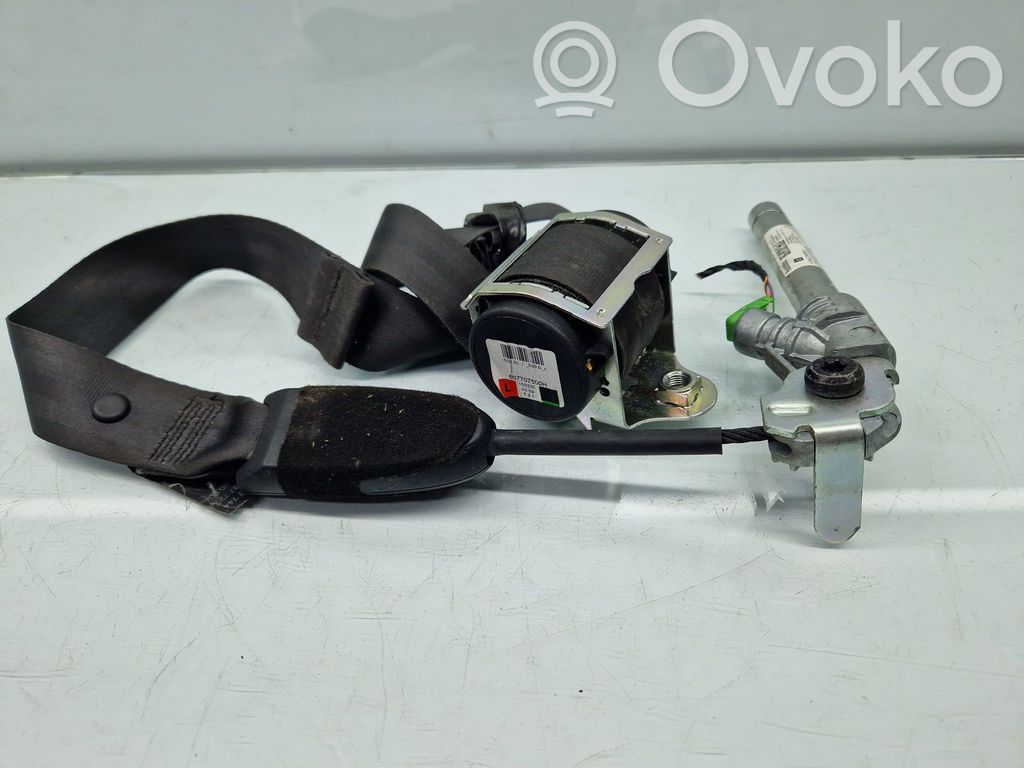 Opel Corsa E Kita salono detalė 