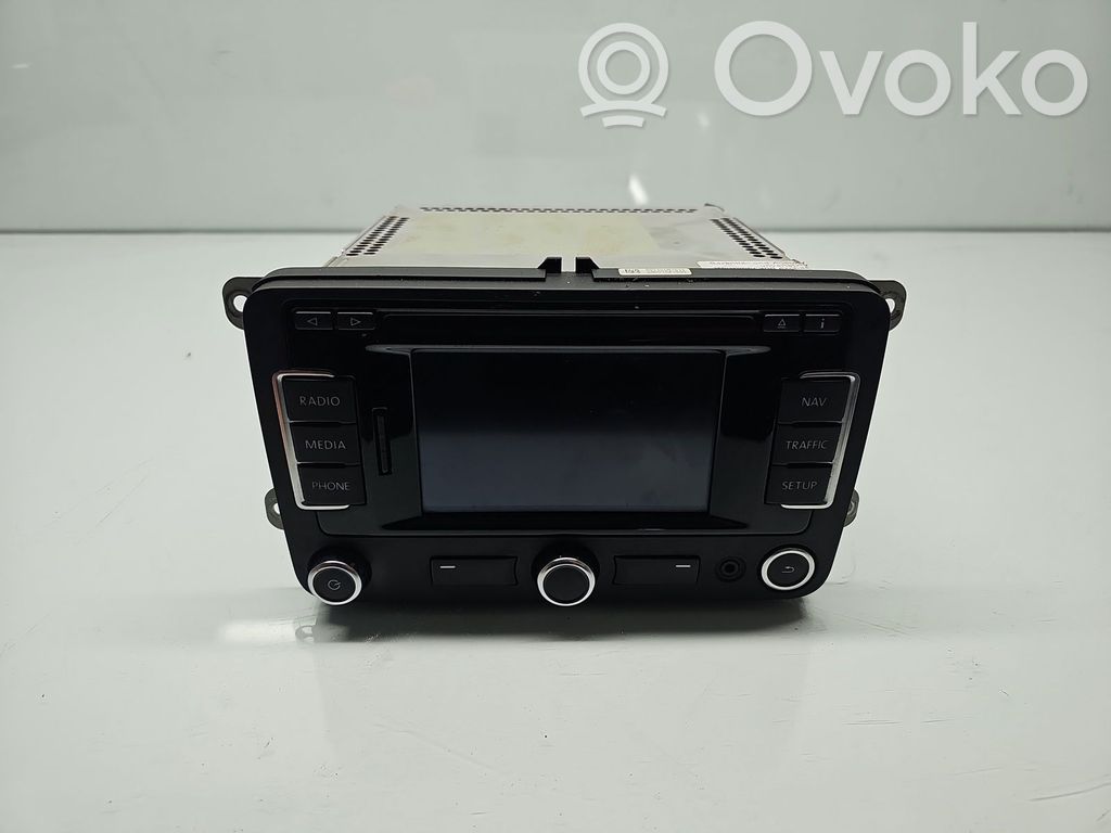 Volkswagen PASSAT CC Radio/CD/DVD/GPS head unit 