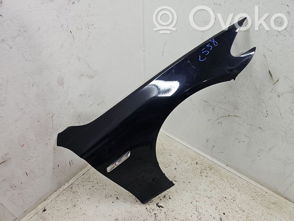 BMW 5 F10 F11 Błotnik przedni 