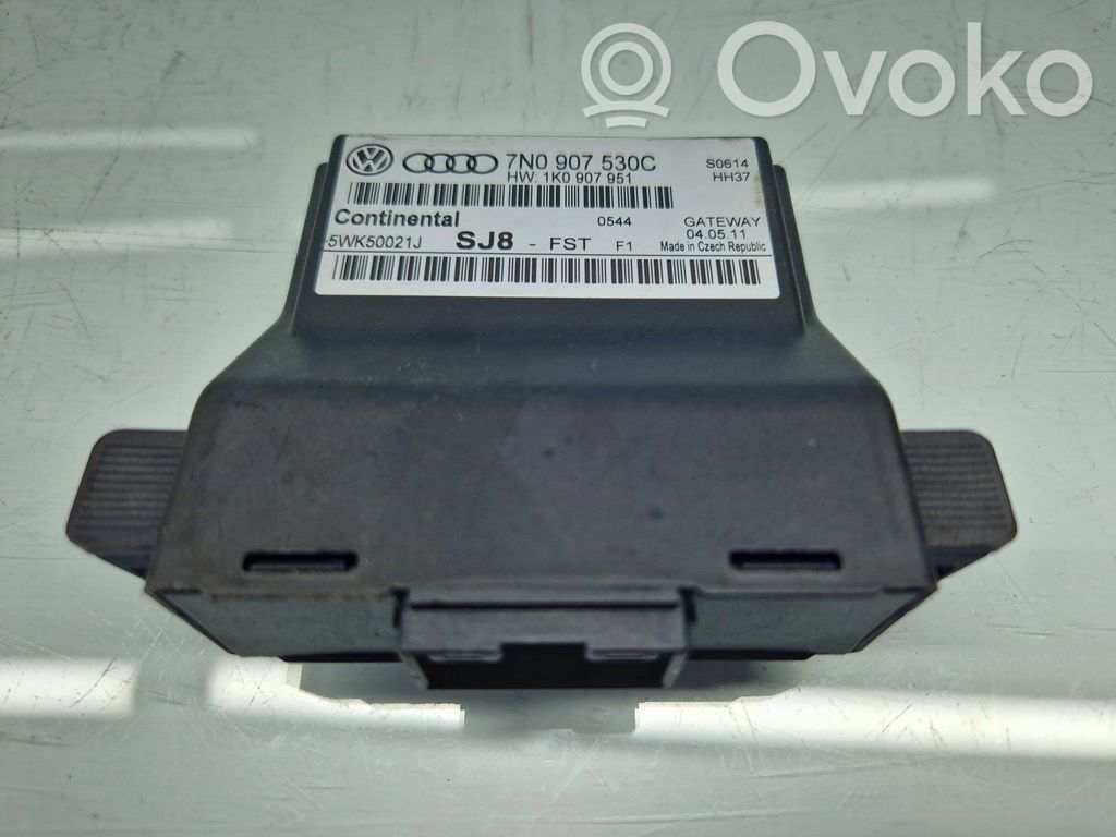 Volkswagen Golf VI Comfort/convenience module 
