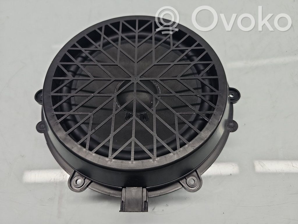 Porsche Macan (95B) Front door speaker 