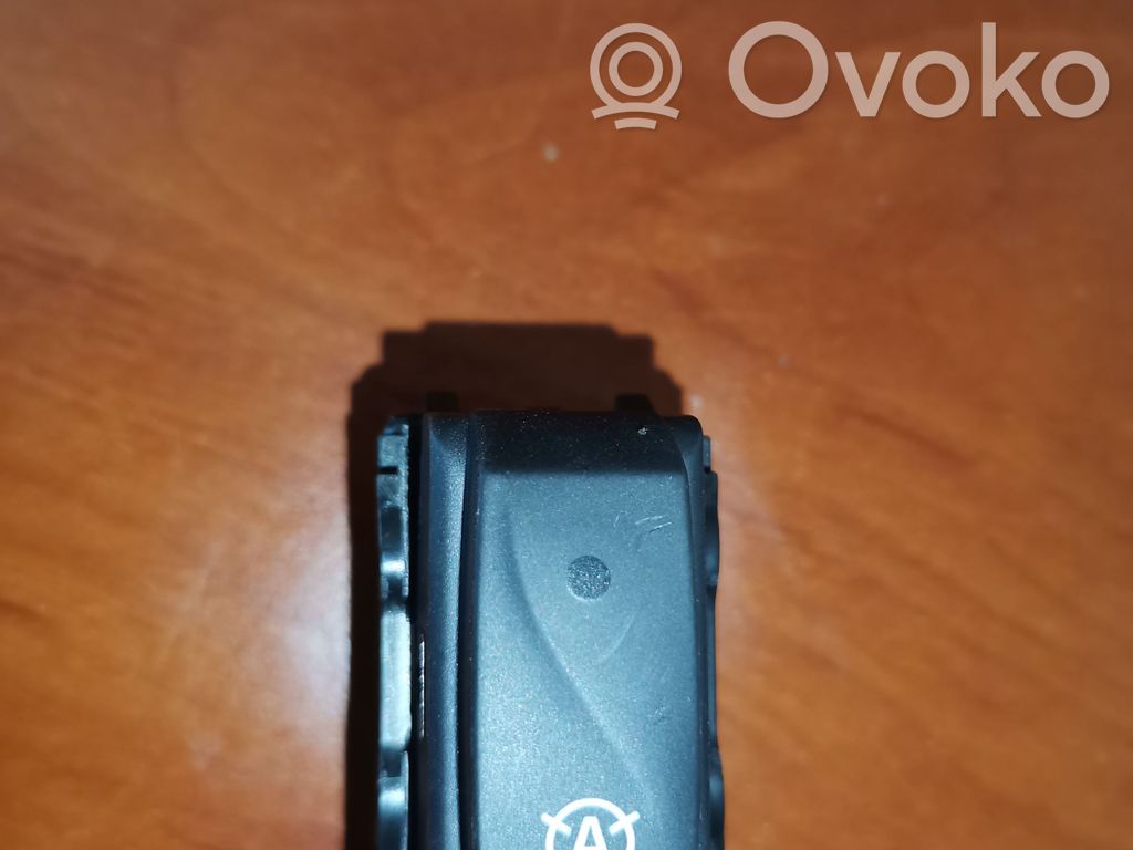 Renault Trafic III (X82) Engine start stop button switch 