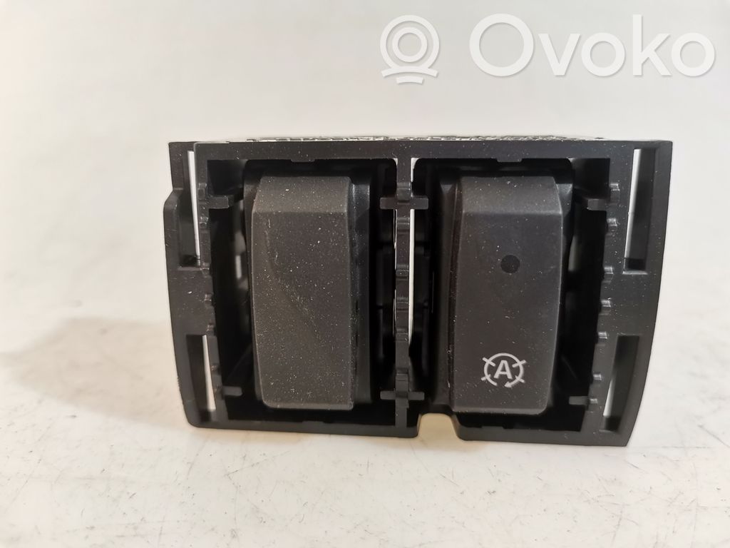 Renault Trafic III (X82) Engine start stop button switch 