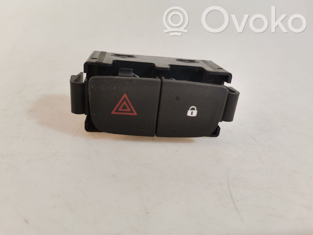 Opel Vivaro Hazard light switch 