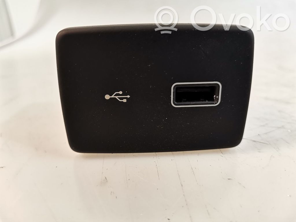 Peugeot Boxer Enchufe conector USB 