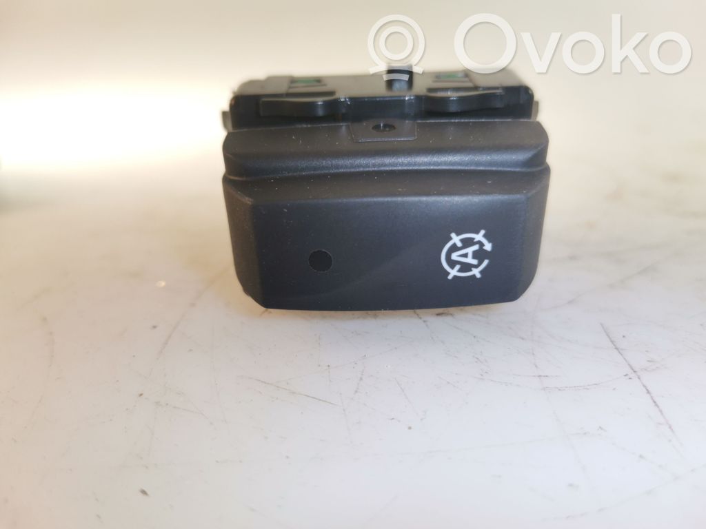Renault Trafic III (X82) Engine start stop button switch 