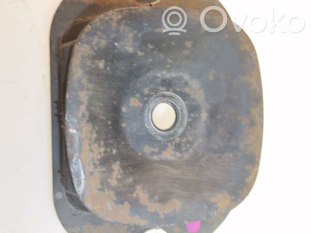 Opel Vivaro Engine mount bracket 
