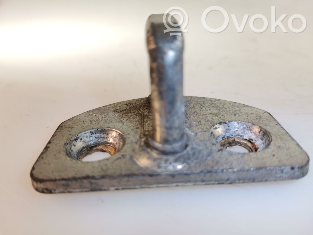 Renault Kangoo II Rear door lock loop/hook striker 