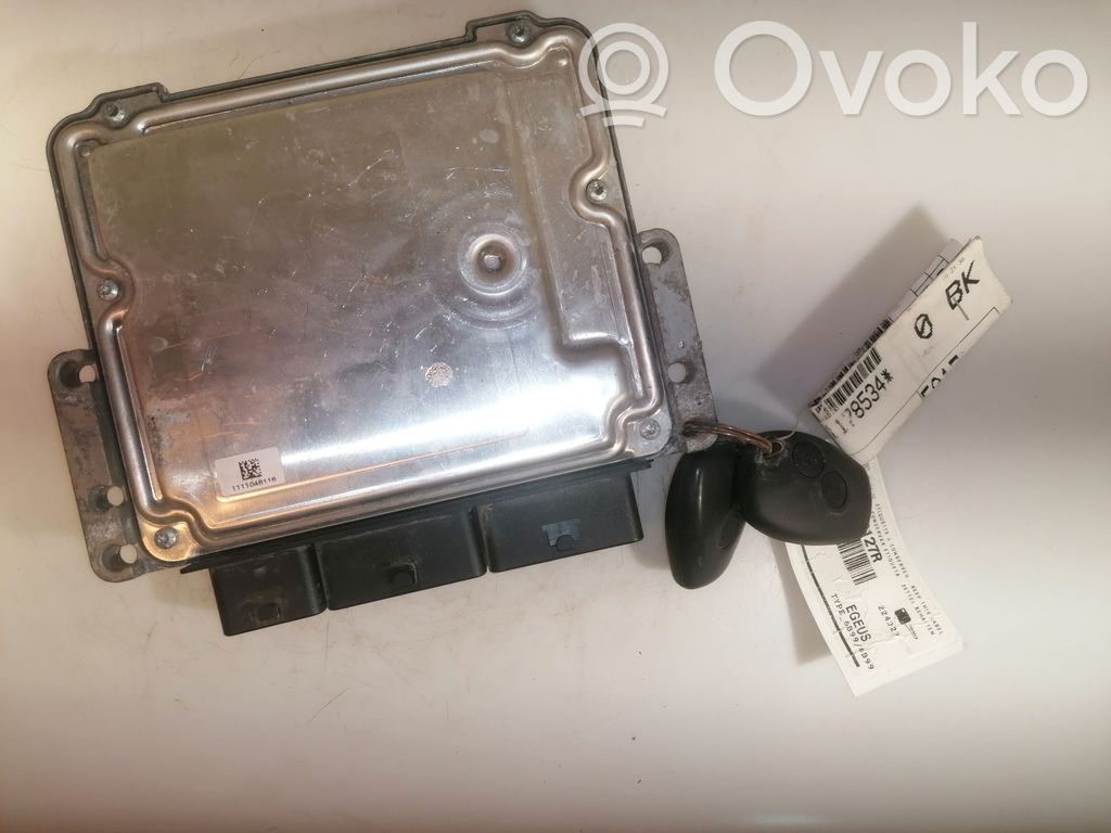 Opel Vivaro Engine control unit/module 