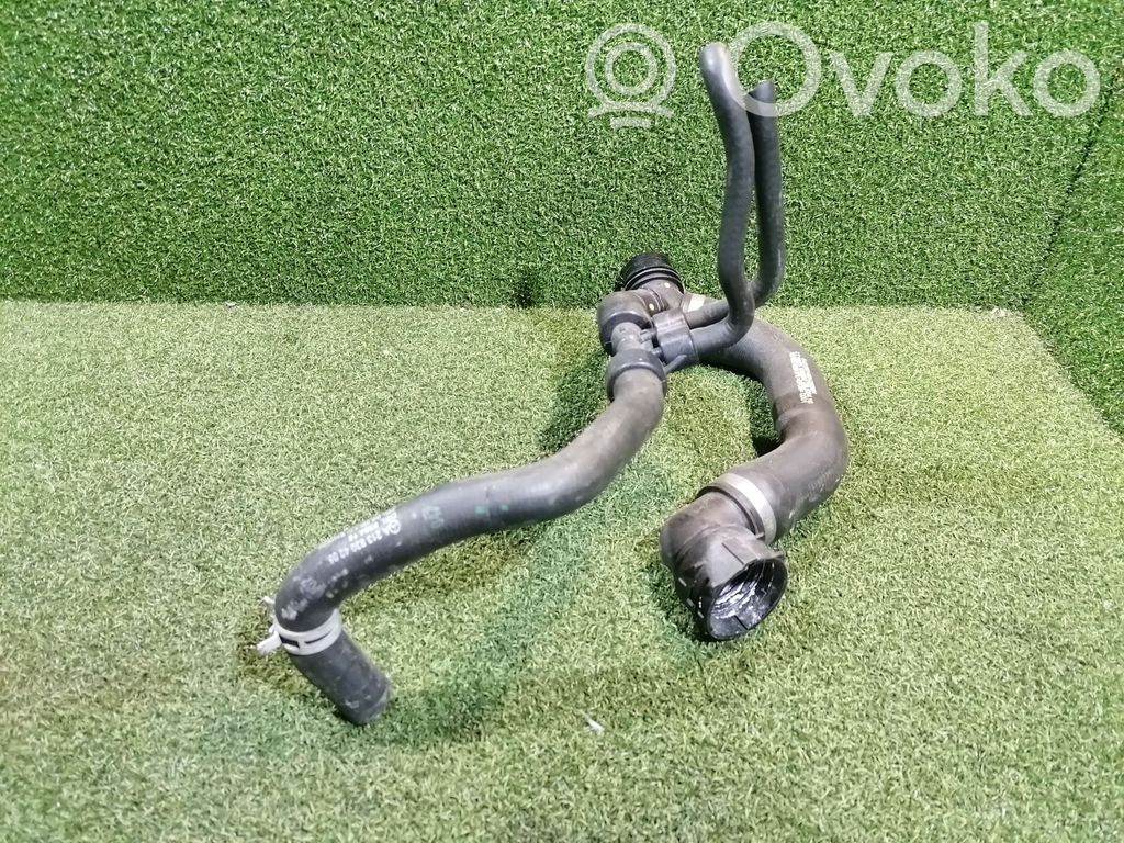 Mercedes-Benz E W213 Przewód / Wąż chłodnicy 