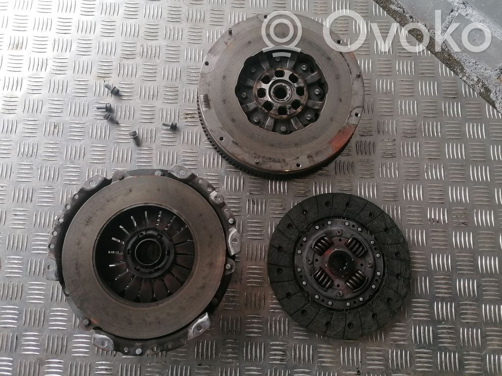 Nissan NV400 Juego de embrague 