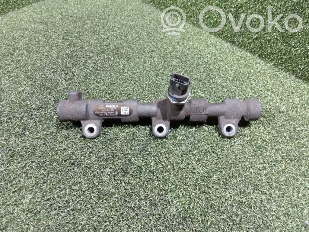 Renault Master III Listwa wtryskowa 