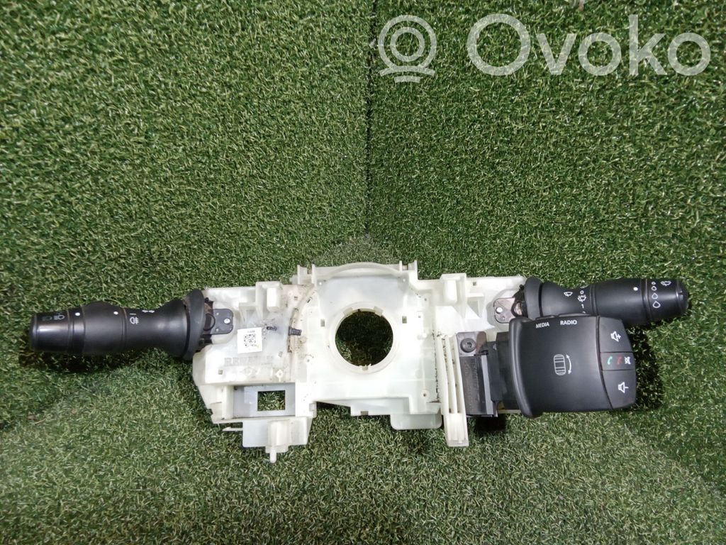 Renault Master III Rokturu komplekts 
