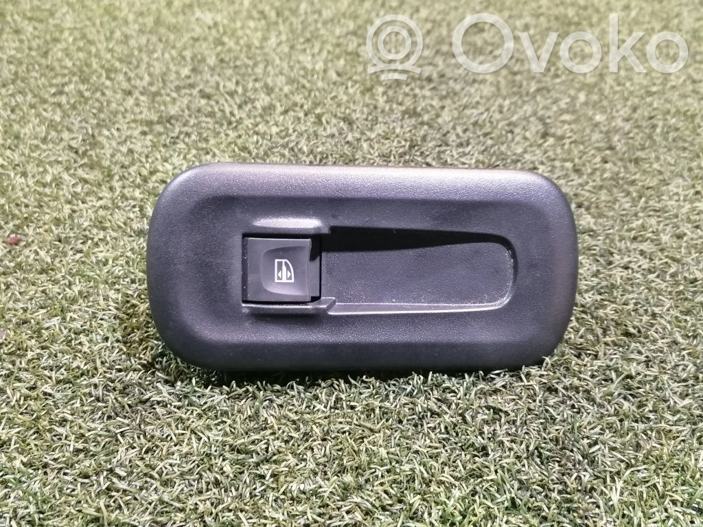 Renault Master III Electric window control switch 
