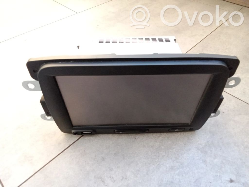 Renault Trafic III (X82) Radio/CD/DVD/GPS head unit 
