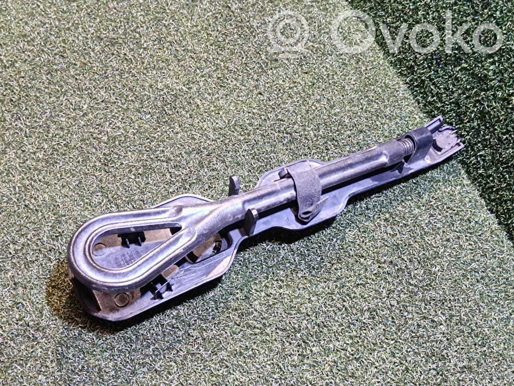 Ford Tourneo Custom Towing hook eye 