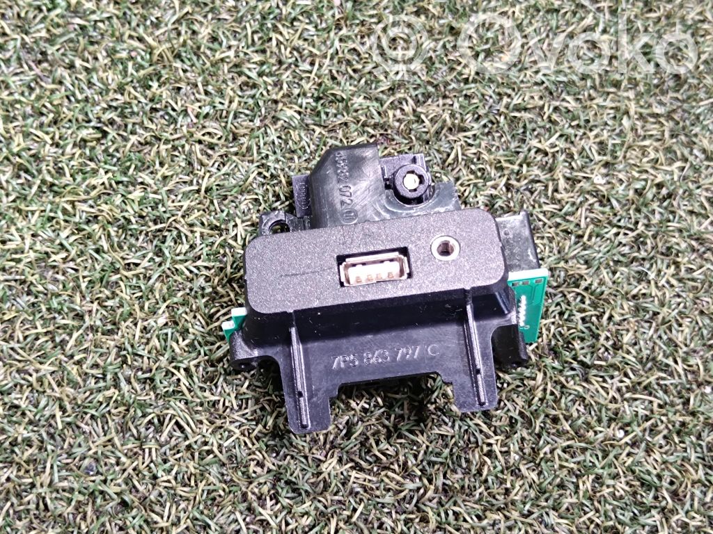 Porsche Cayenne (92A) Enchufe conector USB 