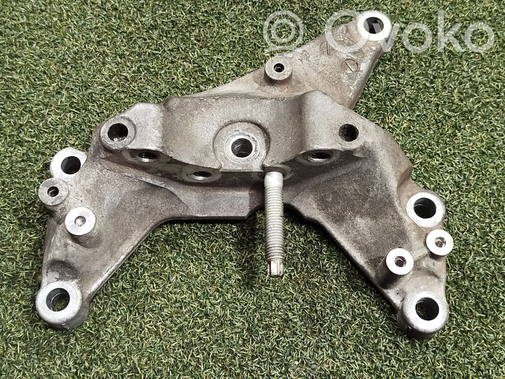 Ford Transit VII Engine mounting bracket 