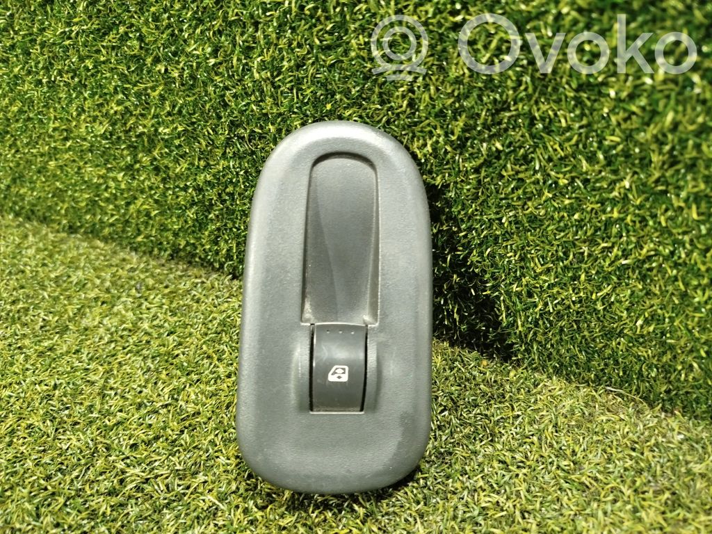 Renault Master III Electric window control switch 