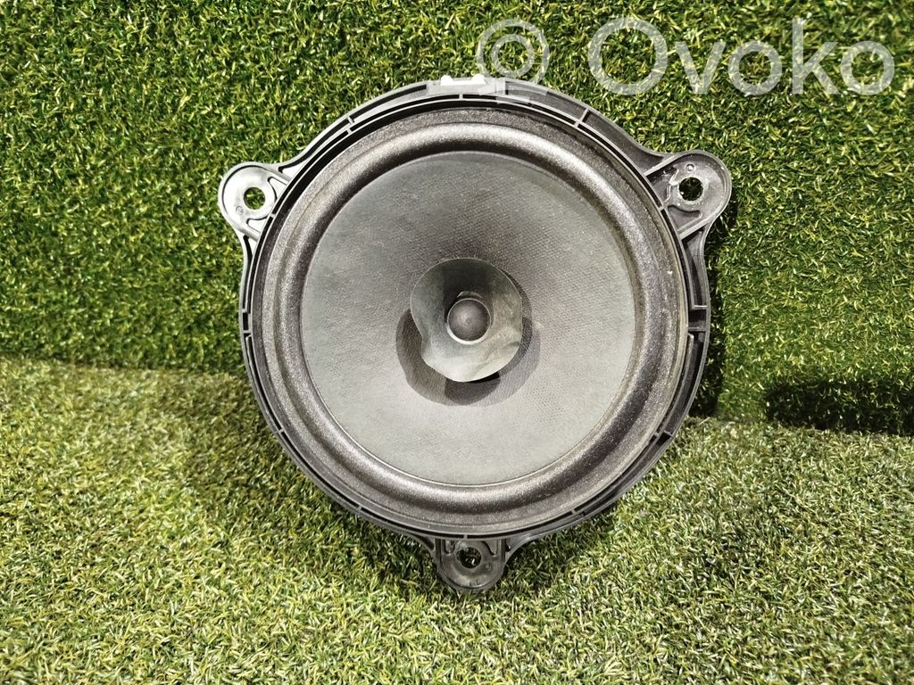 Renault Trafic III (X82) Front door speaker 