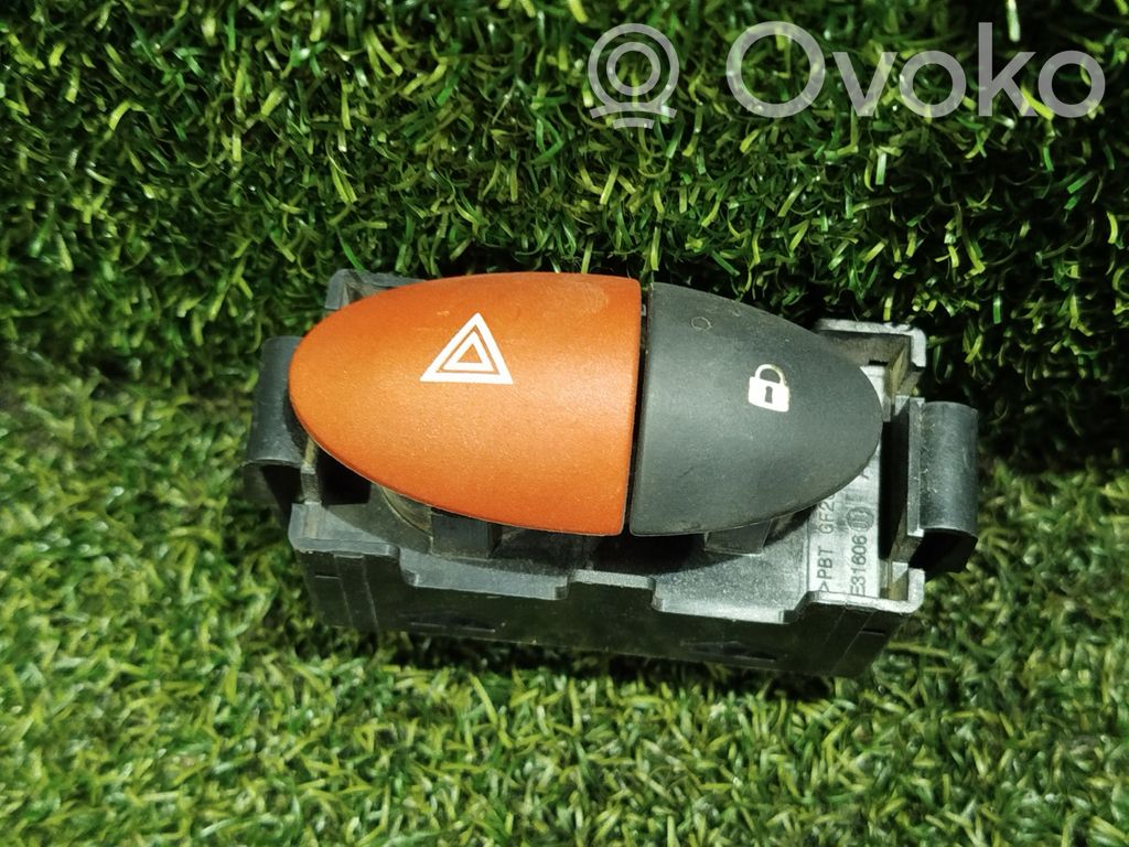 Renault Master III Hazard light switch 