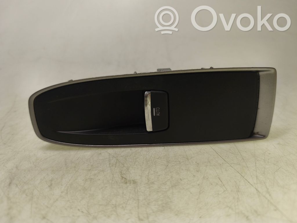 Subaru Outback (BT) Electric window control switch 