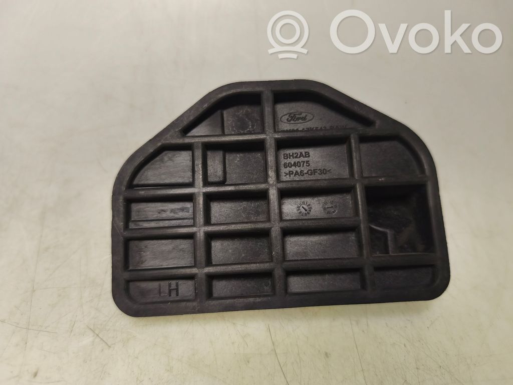 Ford Transit Custom Front bumper mounting bracket 