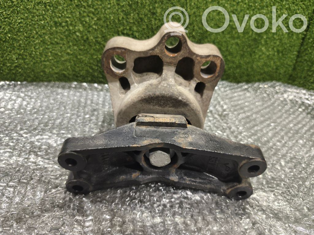 Ford Transit Custom Engine mount bracket 