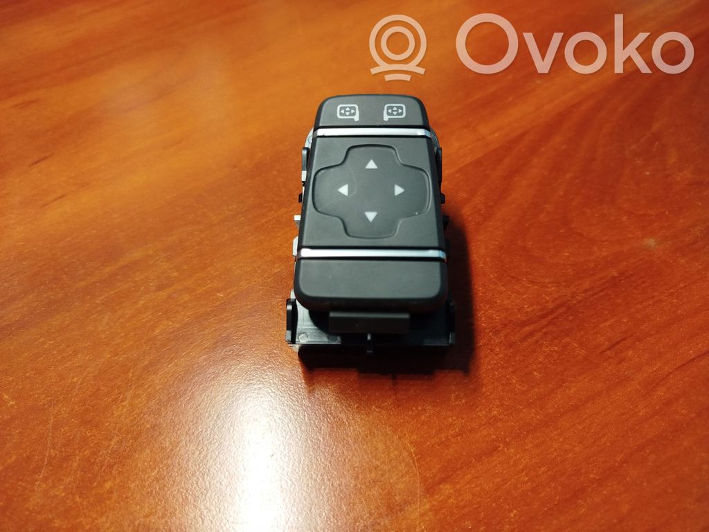 Renault Kangoo III Elektrisko logu slēdzis 